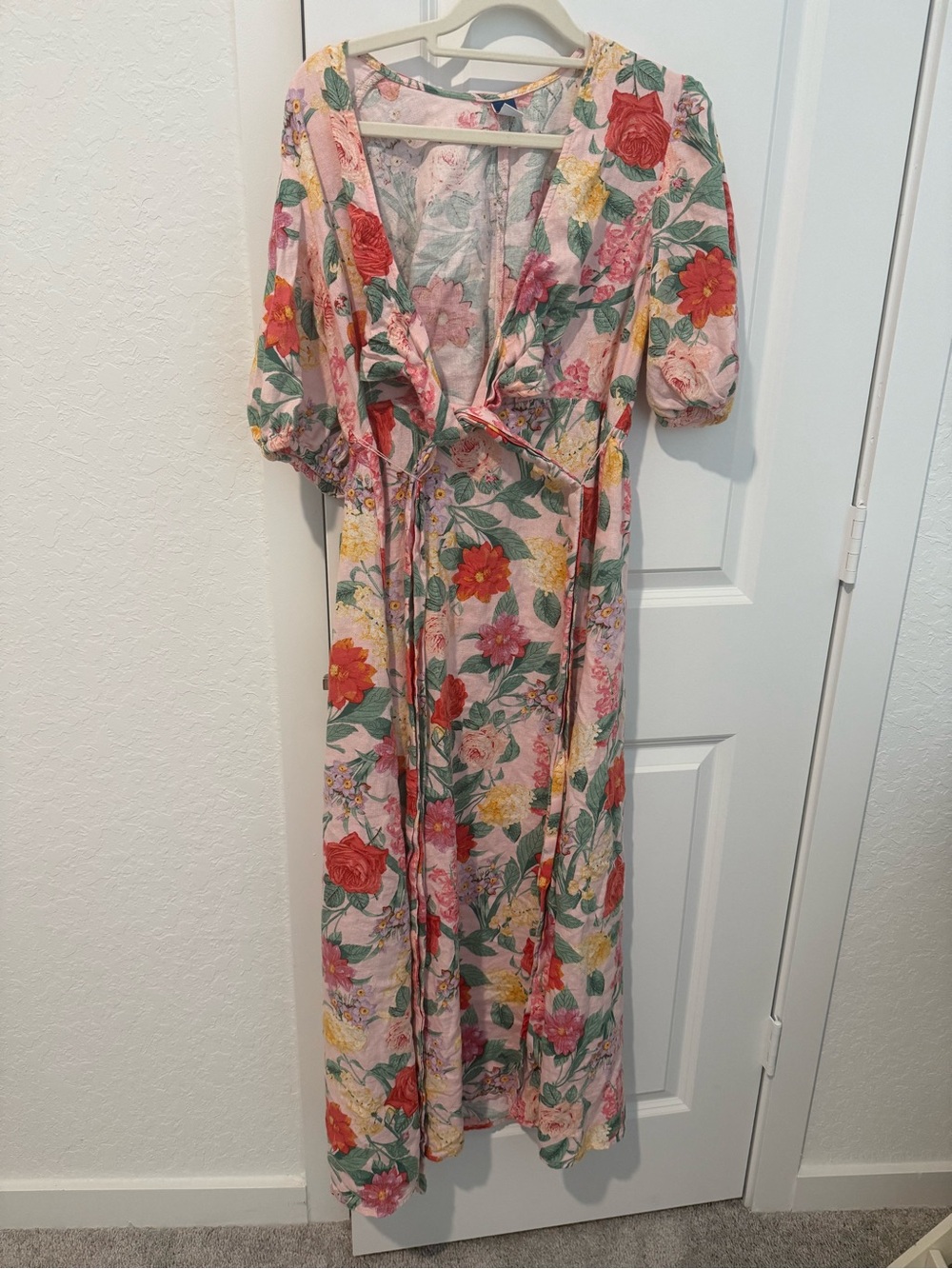 Linen Blend Twist Front Floral Midi Dress
Pink Green Garden Party